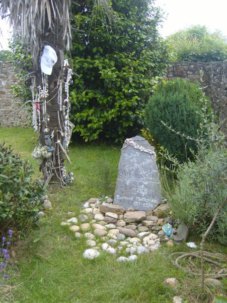Tombe Bernard Moitessier